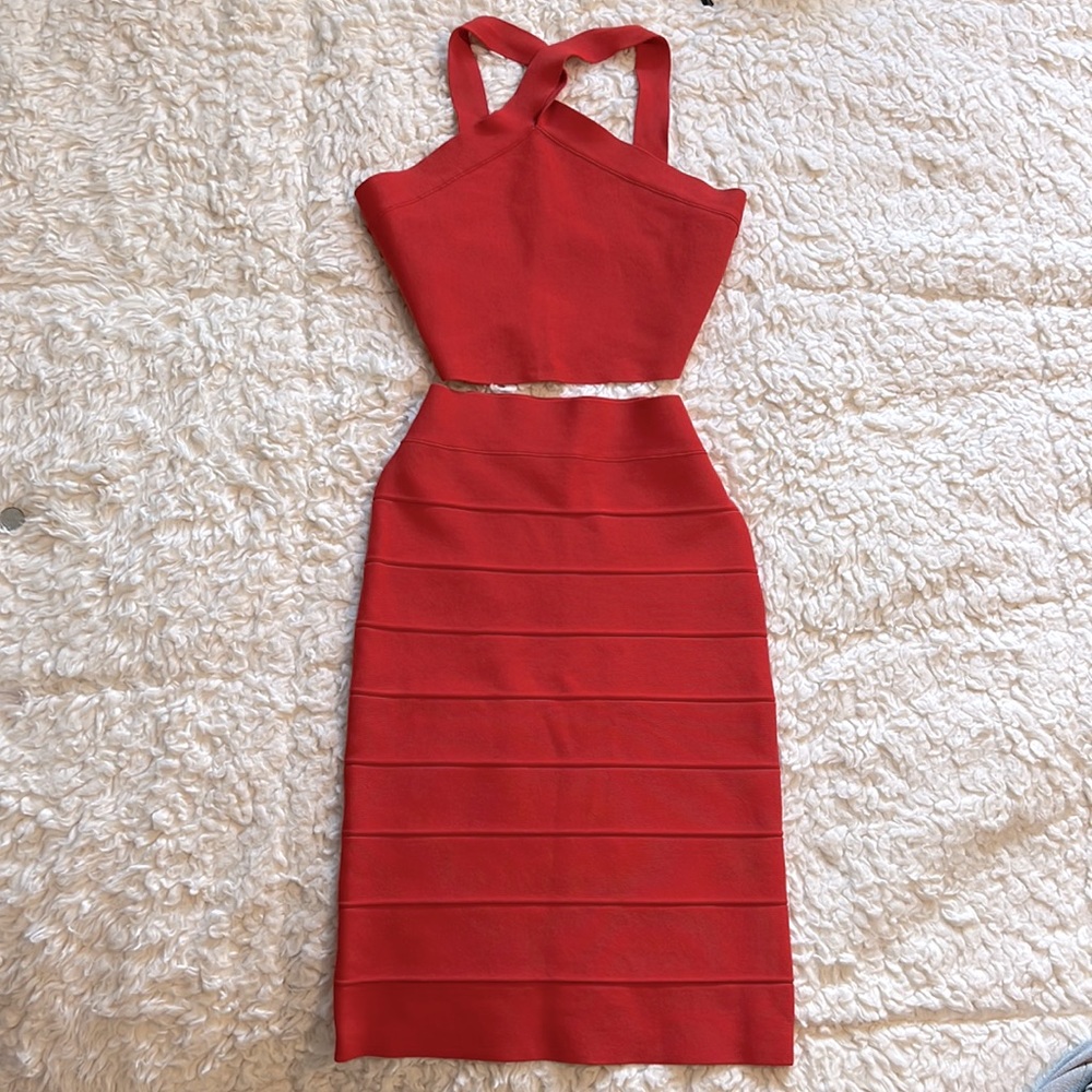 BCBG Alexa 2 Pieces Skirt Set . Good Condition.Size S. Color Orange.